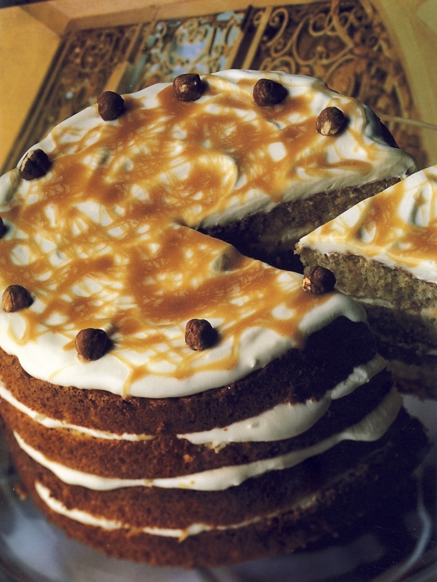 Karamelový dort s l� skovými oř� šky